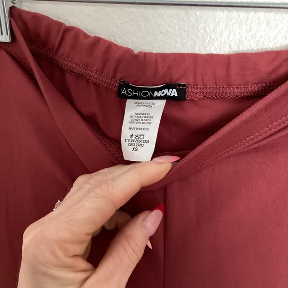 NEW Fashion Nova Don’t Get It Twisted Pants / Leggings in Mauve / Pinkish Red - Picture 6 of 8